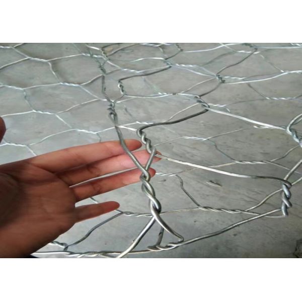Electric Galvanized Hexagonal Wire Mesh For Breeding 0.5mm Wire Dia
