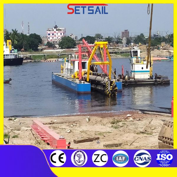 Type Small River Sand Dredging Machine/Dredger with Front Plate Thickness 5mm-20mm