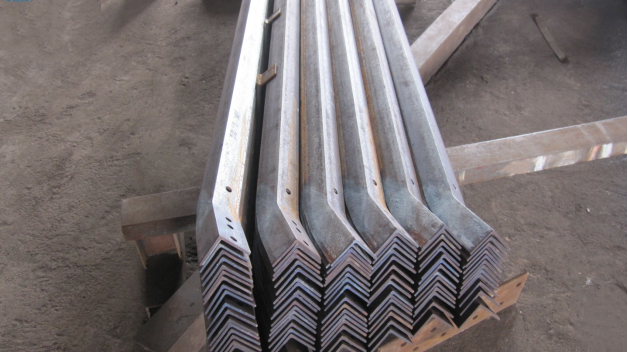1600KN Oil Tank Pressure CNC Angle Plate Heating Bending Machine 2-16mm Bending Plate Thickness