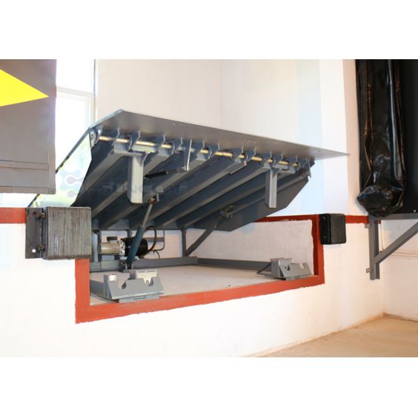 Loading / Unloading Area Hydraulic Dock Leveler 50HZ With Push Button