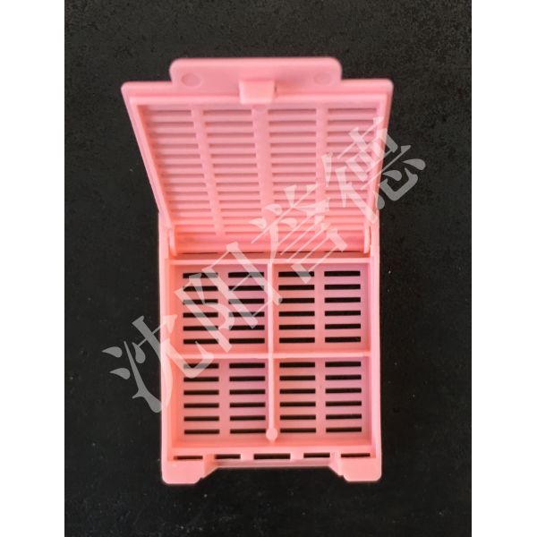 Pink Tissue Embedding Cassettes Multi Compartments For Hospital Laboratory Consumable