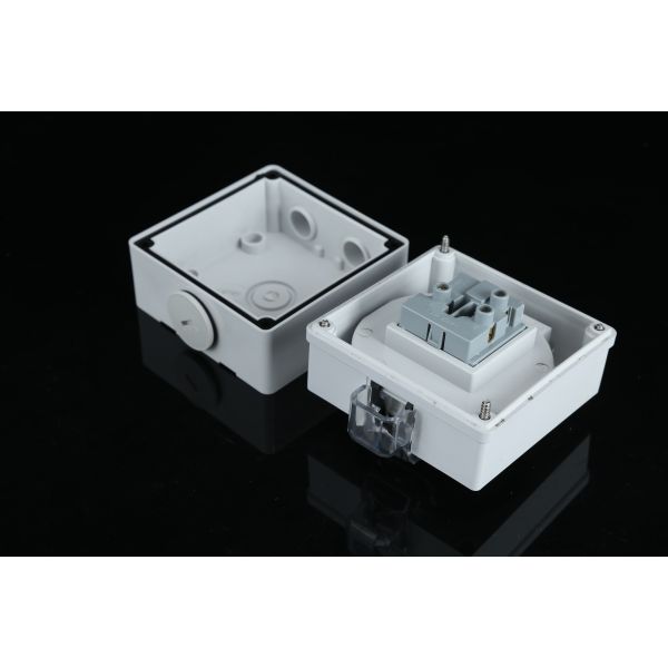 IP66 Waterproof Switches and Sockets British type