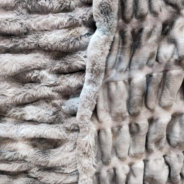 Polyester Spandex Stretchy Faux Fur Rabbit Fabric 350gsm For Blankets Carpet