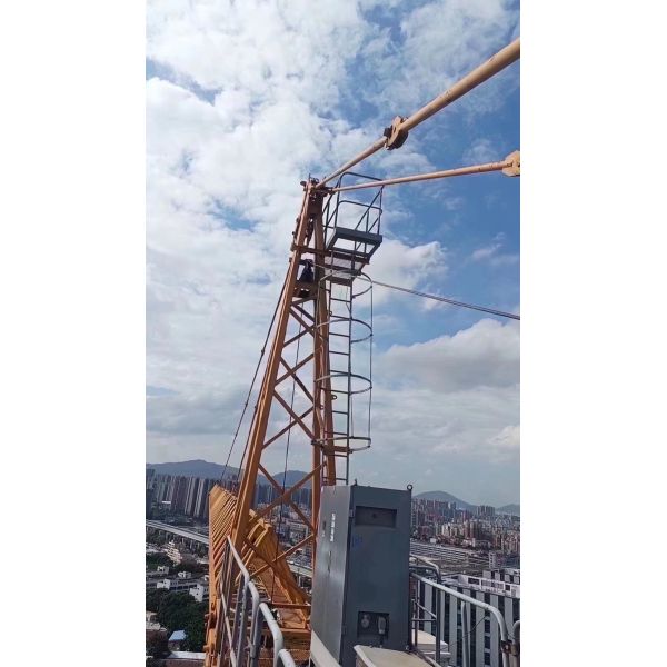 The 1.8-Meter Monolithic Tower Crane Used by Zoomlion Was Sold in 19