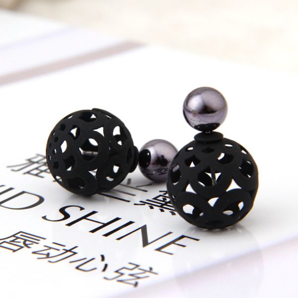 Hot explosion models earrings earrings sparkling earrings simple double-sided size