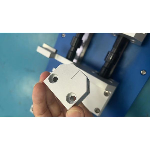 Automatic Plastic Sample Double V Notch Cutting Equipment for plastic cut