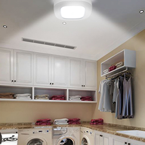 6000K 18ft Battery Operated Motion Sensor Light 300LM 180sq/ft