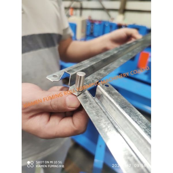 H50 Z Bar Steel Roll Forming Machine 4KW Power PLC Control System