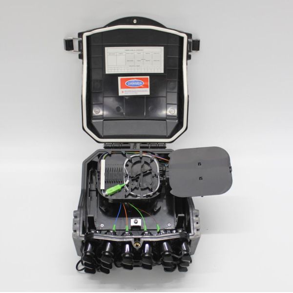 16 Cores Fiber Optic Terminal Box Wall Mountable For FTTH FTTA