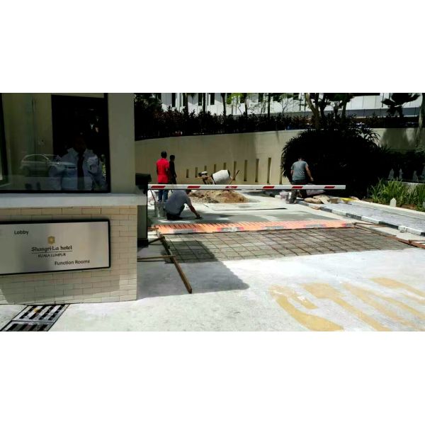 Bi Directional Tyre Killer with Programmable Logic Controller and 150mm Blade Height for Base Security