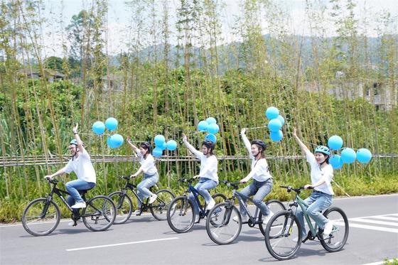 Amikon cycling team during a company activity