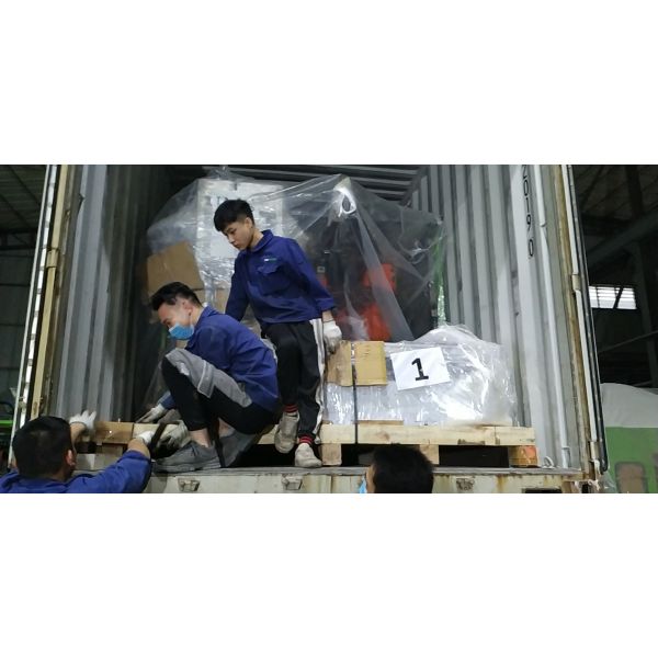 24000BPH 500ml Stretch Blow Molding Machine Easy Maintenance