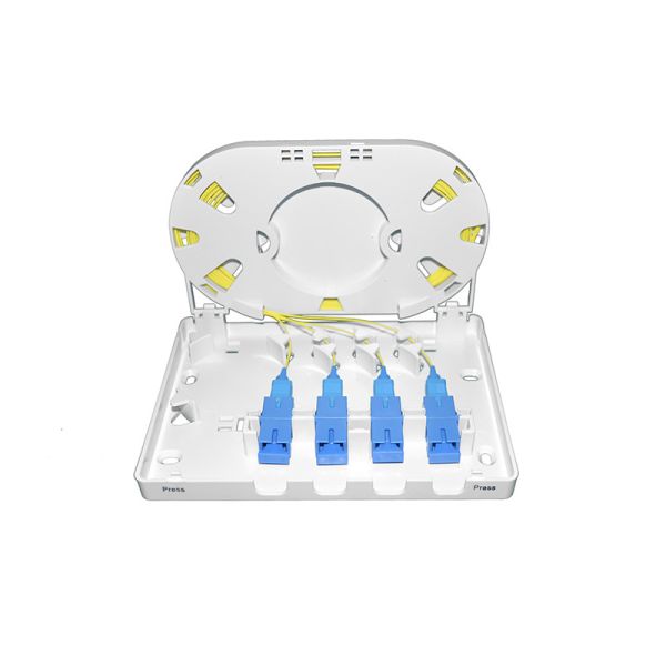 FTTH Optical Fiber Distribution Box 4 Ports Lower Layer Splicing Easy Installation