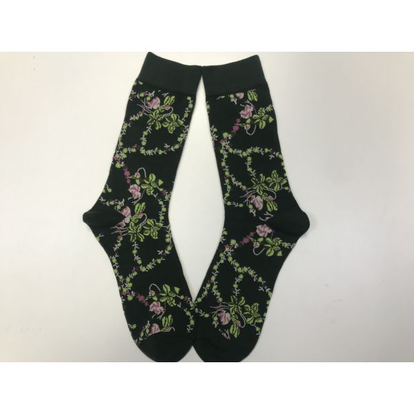 Men's Warm Long Socks with Print Pattern Handlinking Sewing Method