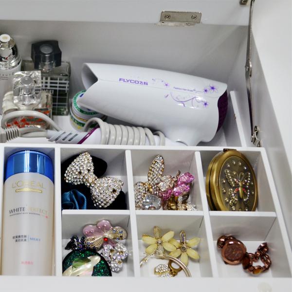 KD Package 74.5cm height Lockable Printed Makeup Dressing Tables