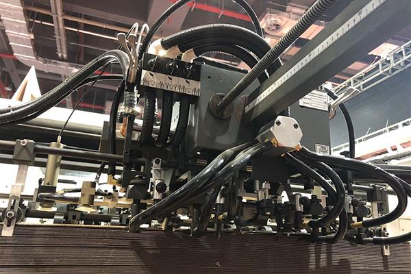 TD 1650S Automatic Stripping Corrugated Die Cutting Machine