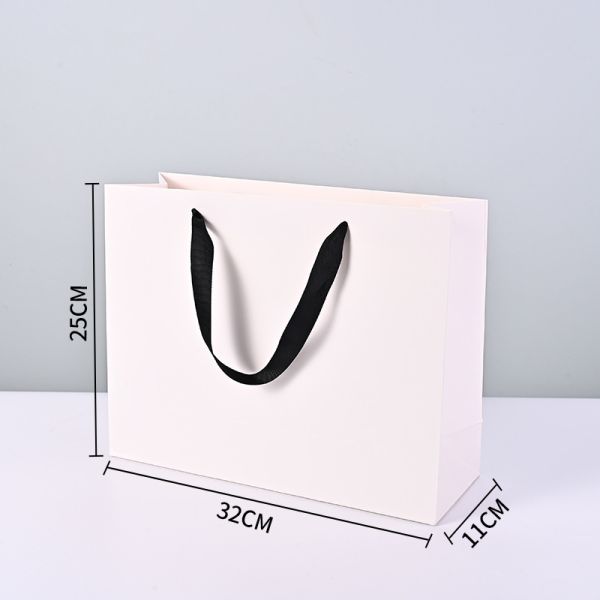 Custom Printed Paper Bags Customized Custom Order CMYK Surface Printing Customized for Your Business Development
