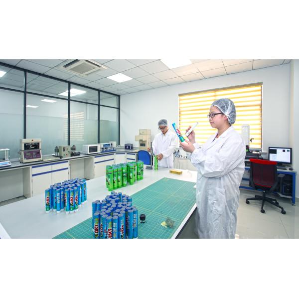 Soft Packaging Tubes Plastic With Inner Plug , Squeezing Safe 140g Tube Packaging For Food