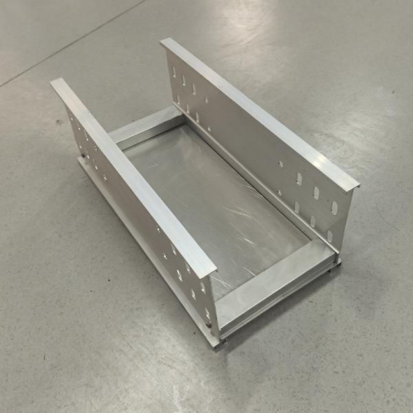 150mm Electromagnetic Suspended Cable Tray For Data Center Weatherproof