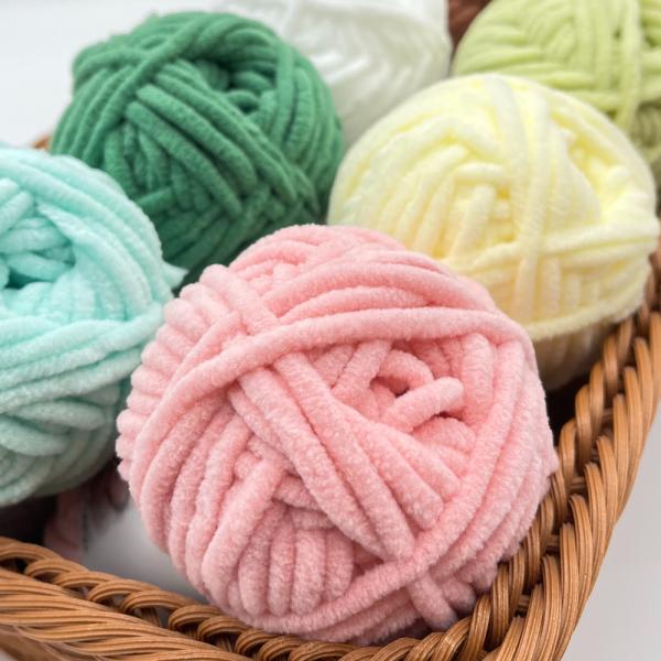 Versatile Velvet Chenille Yarn With Pattern Various Colors For Warm Blankets