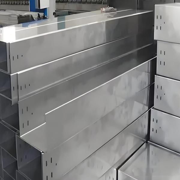 Suspended Rectangular Sheet Metal Cable Tray For Indoor And Outdoor Installation Residential Cable Tray