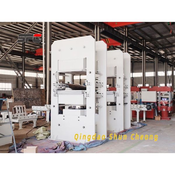 Multi-station rubber vulcanizing press machine view 5