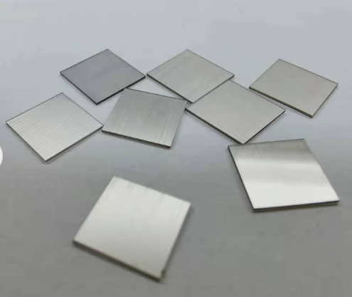 11x11 Square Microwave Plasma Lab Grown CVD Diamond Chips Single Crystal