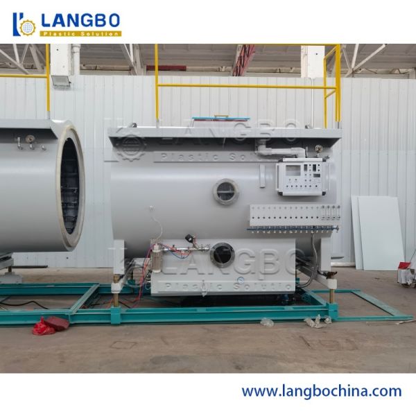 Finished HDPE pipes with uniform wall thickness