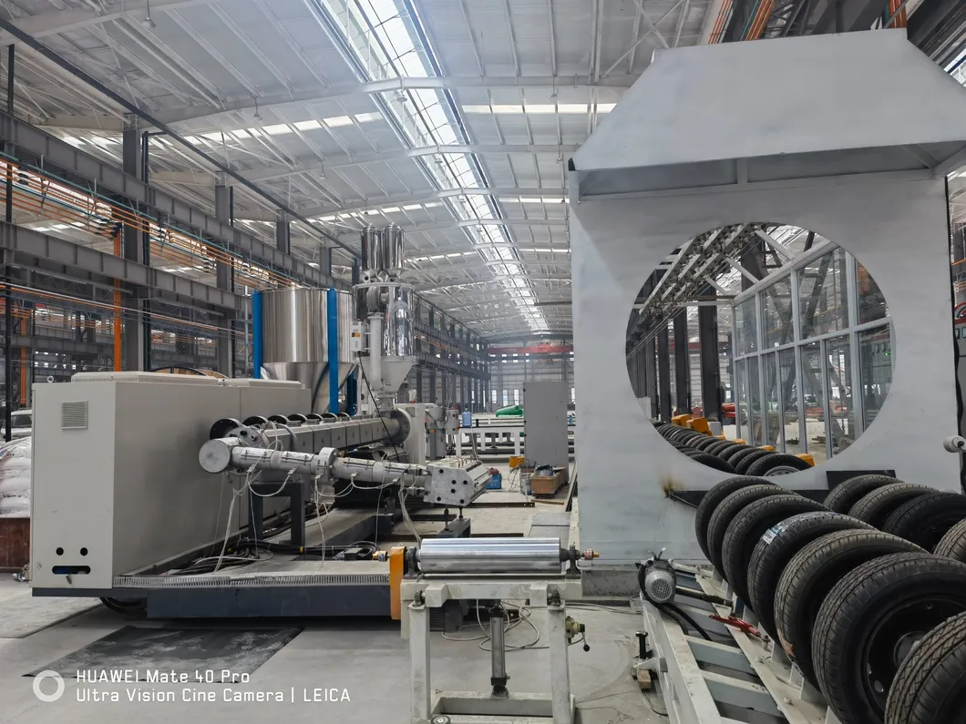 Large Diameter PU Spray Foaming PE Wrapped Preinsulation Pipe Continuous Production Line