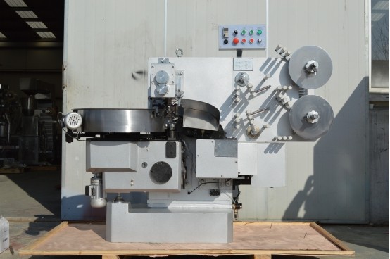 Computer Control Candy Wrapper Packing Machine For Polypropylene / Waxed Paper