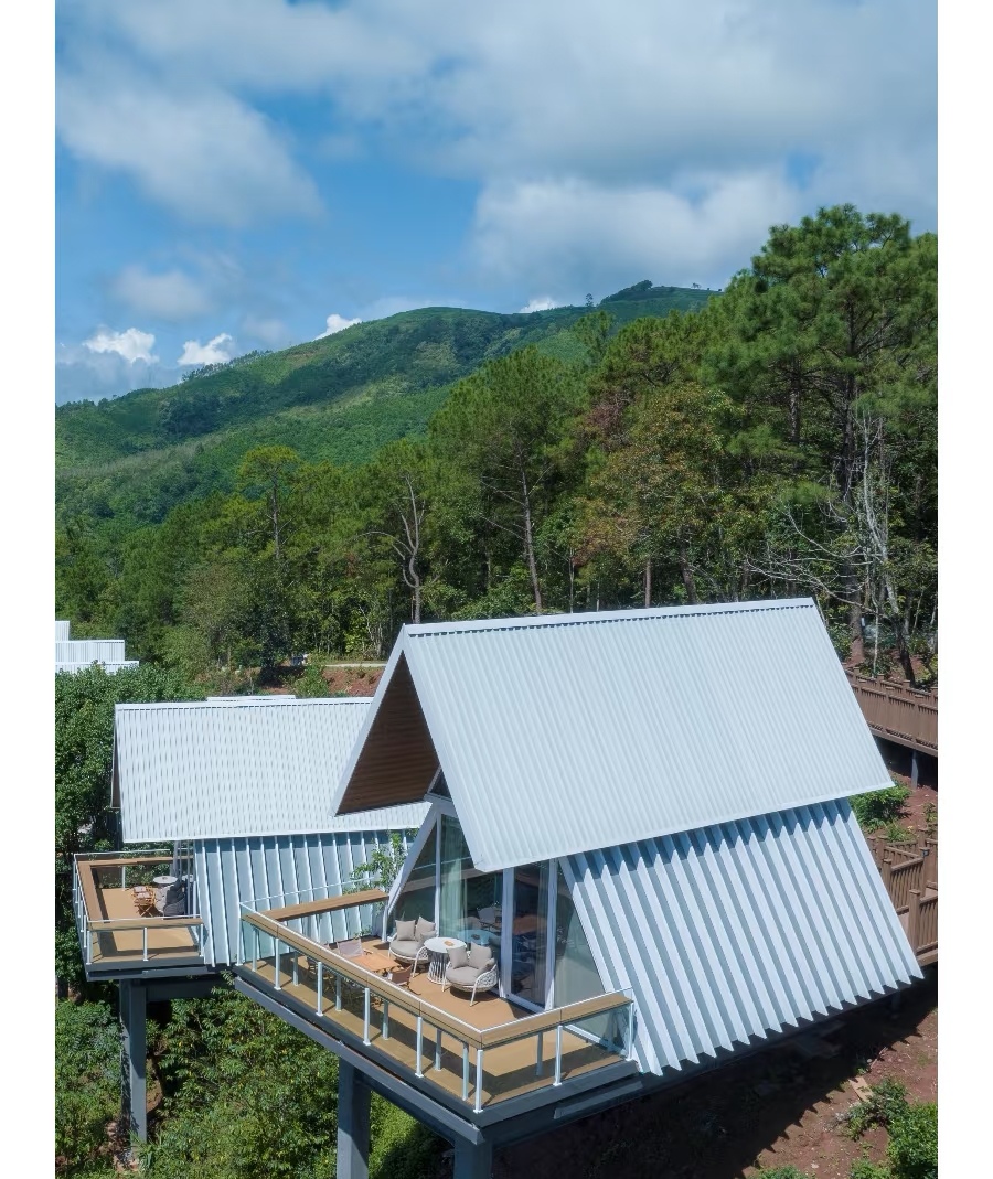 Factory Customized Triangular Prefab Cabin, Quick Setup Multi Functional Space for Living Accommodation and Storage Room