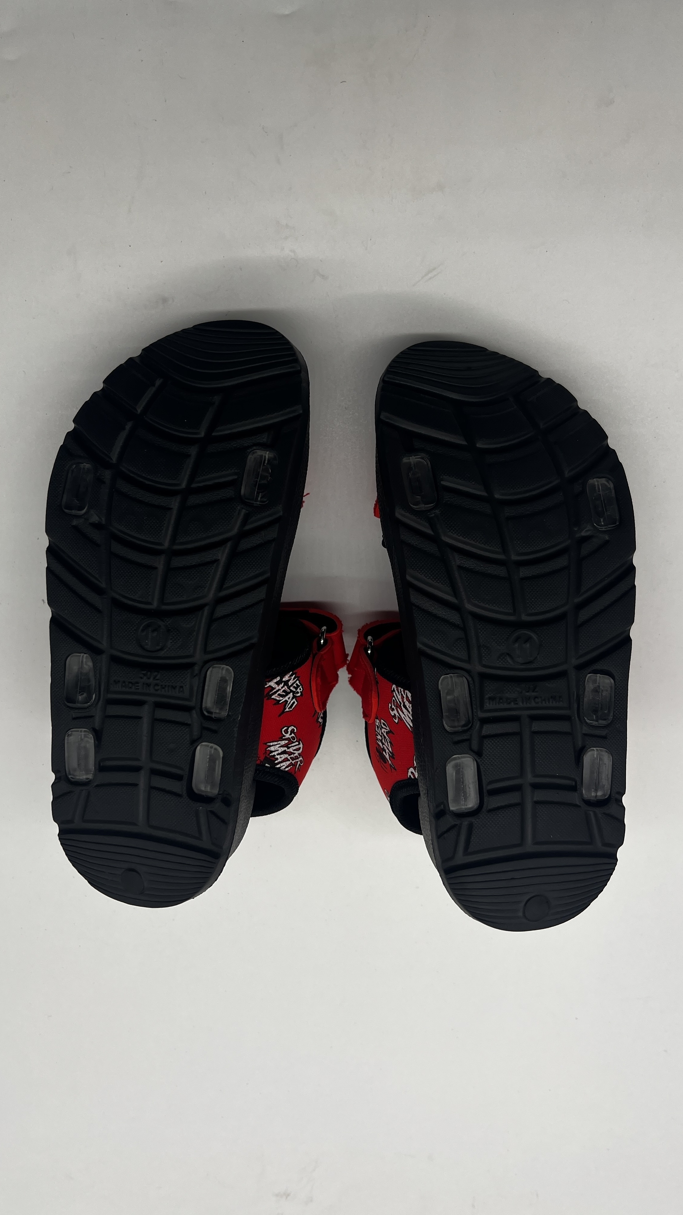Kids Pool Mule Sandals texture close-up