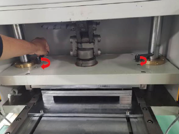 Environmental Cylinder Driven Die Punching Machine PCB Separator
