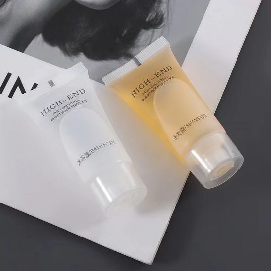 Disposable Convenient Hotel Amenities Sets Hotel Bathroom Amenities