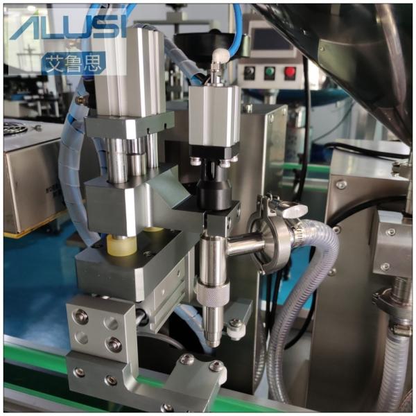 CE Certificate Gear Pump Paste Bottle Liquid Filling Machine 2000bph 11Kw