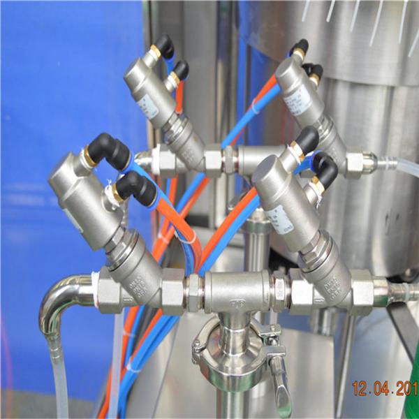 10-35 bottles/min Shampoo Filling Machine , PLC Control Automatic Bottle Filling Machine