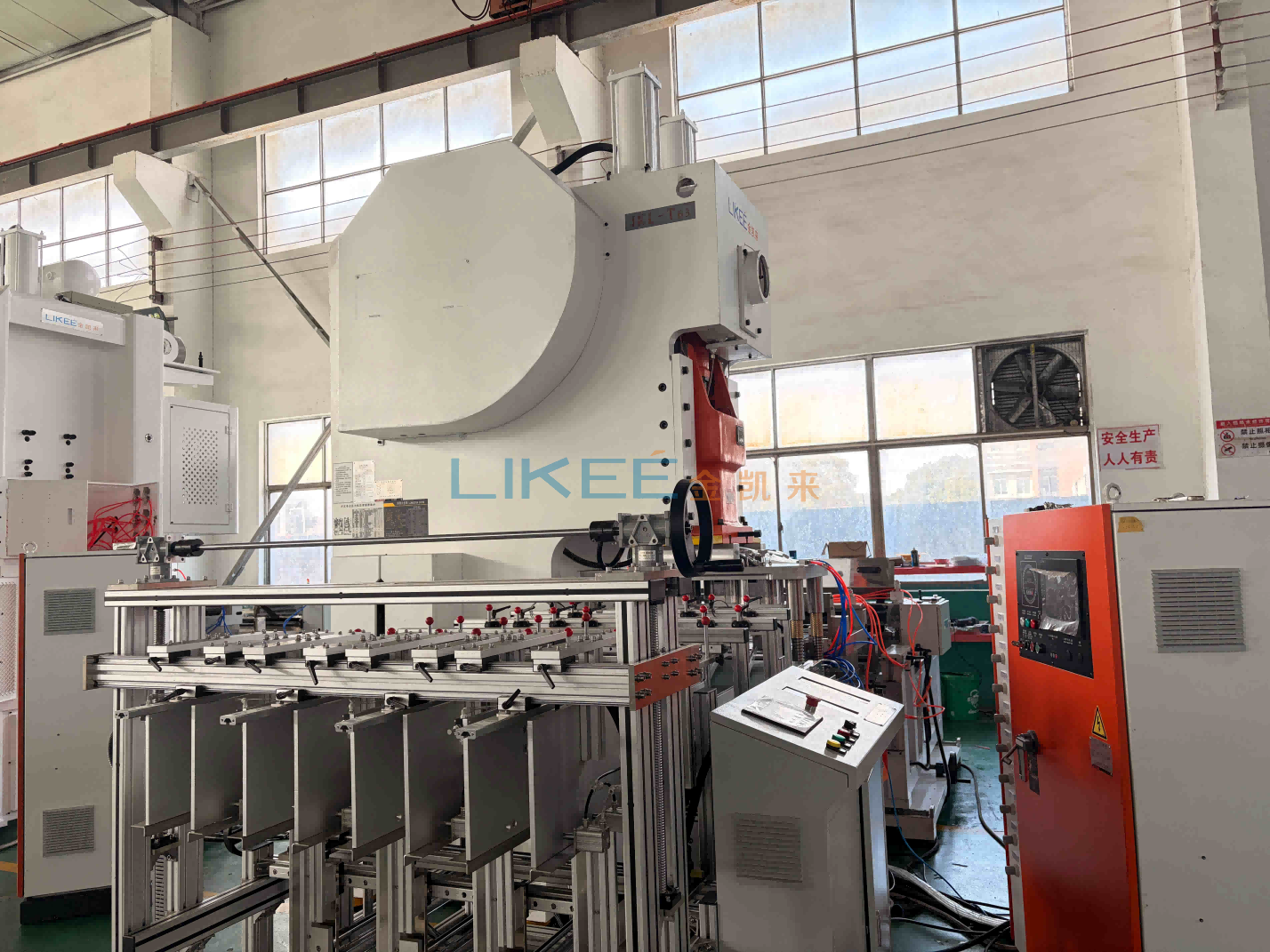63-ton Aluminum Foil Container Making Machine for Efficient 1 Operator Operation with 15-Minute Die Change