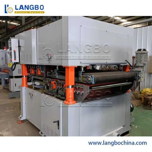 WPC Decking Machine - Extruder Detail