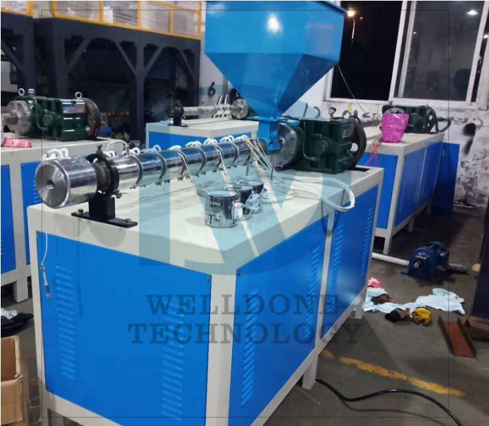 melt blown fabric making machine / melt blown nonwoven fabric making machine / melt-blown fabric machine