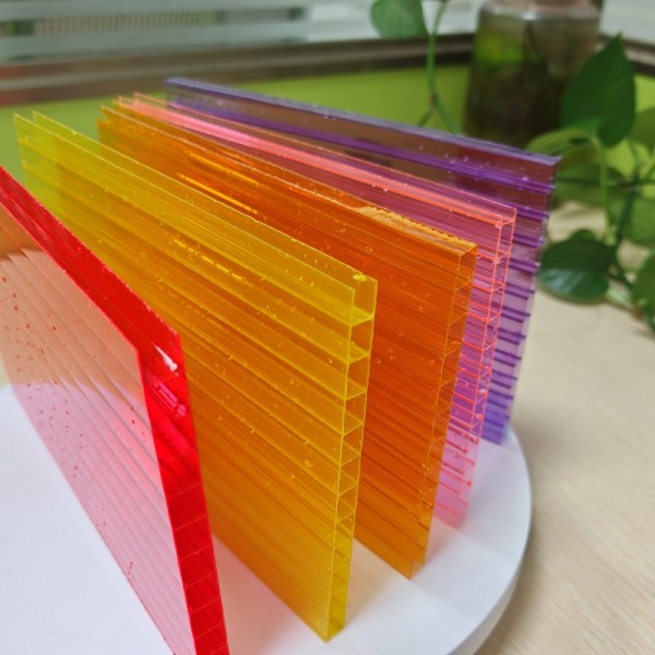 Twin-wall Multi-wall Polycarbonate sheet Normal Size 2.1 5.8m UV Resistant Insulated Panel Ideal for Greenhouses and Skylights