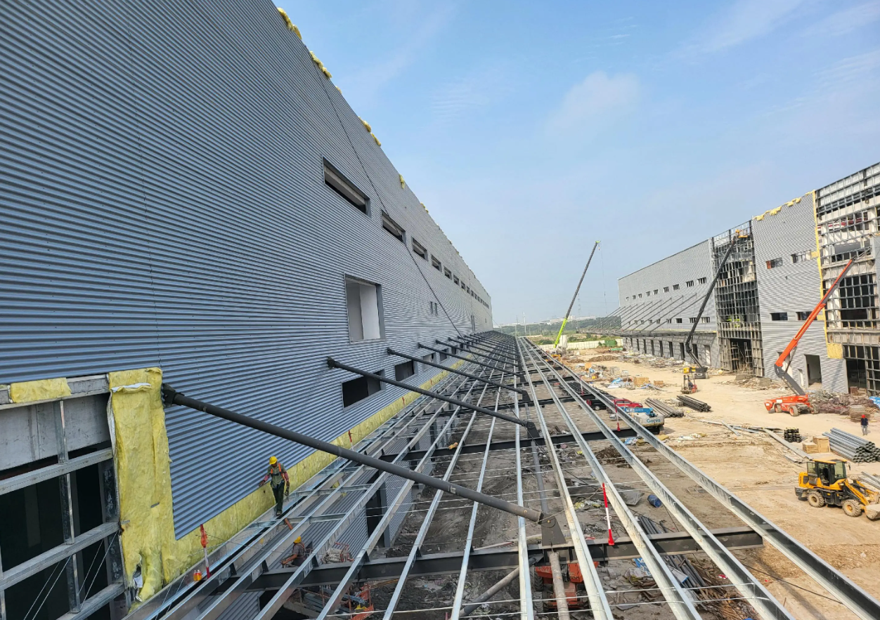 Factory prefabricated Q355BH type steel solid durable steel structure workshop building