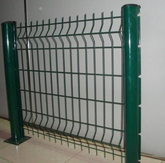 Galvanized electrostatic spray or PVC dipped coating peach post welded mesh fence