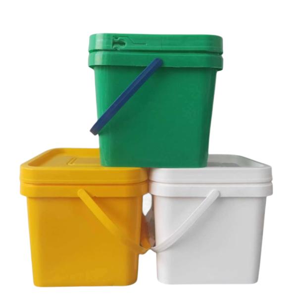 Round or Square 5L Plastic Buckets with Iron Handle Customizable and Durable