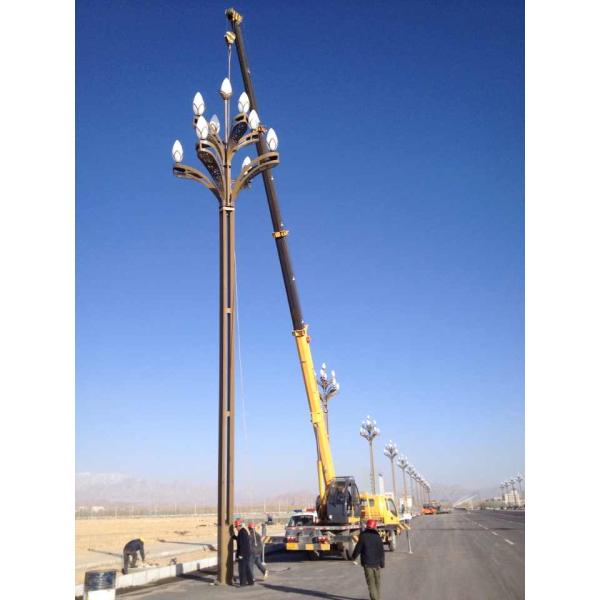 Insert Mode Connection Round Flood Light Poles Hot Dip Galvanized with HPS