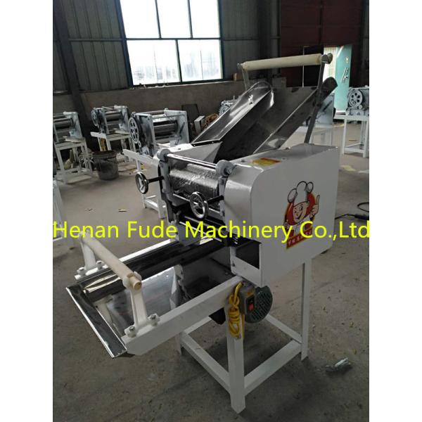 Noodle making machine