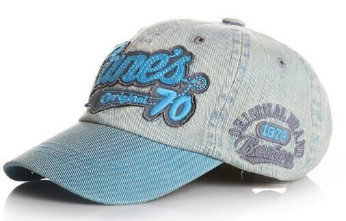 Fashion teared and washed baseball cap with 3D embroidery patch