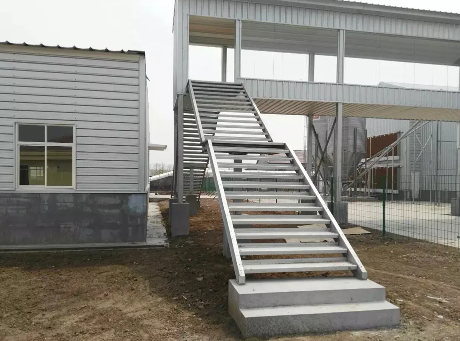 Fast Installation Hot-Dip Galvanized Light Steel Structure Chicken Coop with Customizable Dimensions