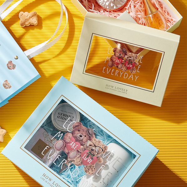 Bear Gift Box Set Cute Cartoon Window Packaging Transparent Peek Through Design Birthday Celebration Gift Solution