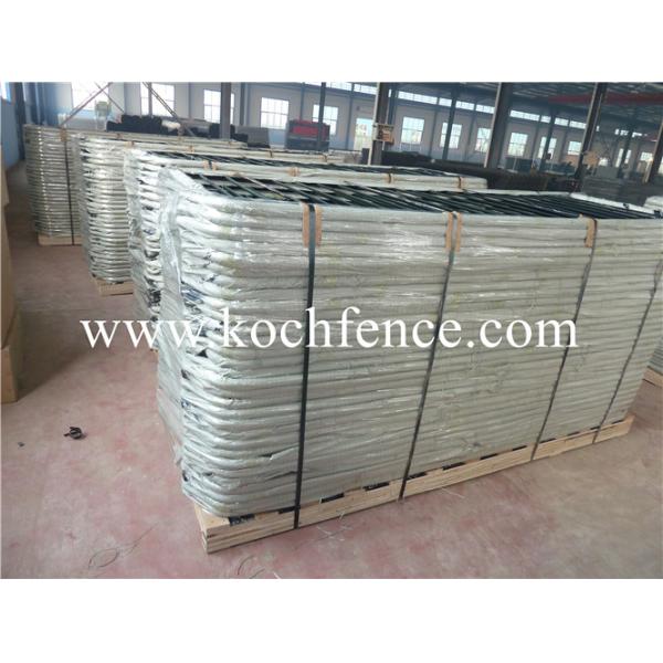 Galvanized Metal Crowd Barriers , Construction Barrier Fence 2200mm-2500mm Width
