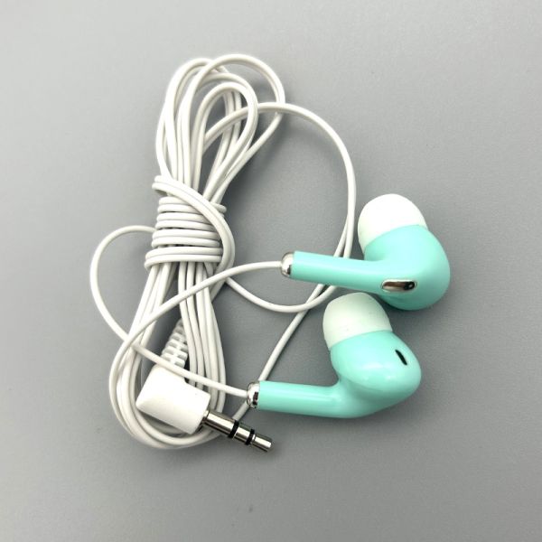 Comfortable Cozy Feeling Wired Headphone with Waterproof Function and 3.5 mm Connectors